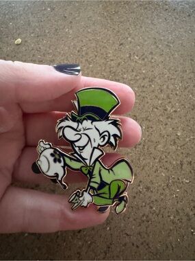 Disney Pin - D23 Gold Member 2026 Pin - Mad Hatter - Alice In Wonderland